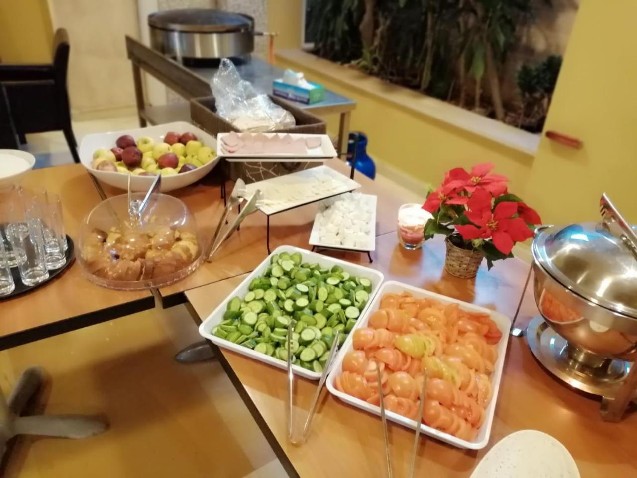 فندق سيزرز بارك بيروت المظهر الخارجي الصورة